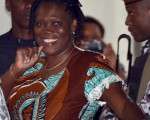 •	象牙海岸法院10日依「破壞國家安全」等罪名，判處前總統巴波（Laurent Gbagbo）的妻子西蒙（Simone Gbagbo）20年監禁。圖為1月23日，西蒙到達司法部在阿比讓法院。（ISSOUF SANOGO/AFP/Getty Images）