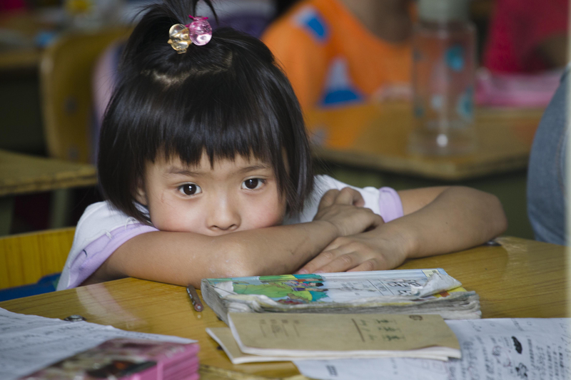CNN：6100万中国儿童 与父母“相见不相识”