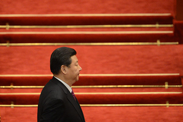 习近平当局“打虎”目前已拿下江泽民心腹,分析认为,习即将对江泽民发起重大行动。(GOH CHAI HIN/AFP) 习近平当局“打虎”目前已拿下江泽民心腹,分析认为,习即将对江泽民发起重大行动。(GOH CHAI HIN/AFP)