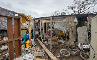 飓风重创 瓦努阿图首都建筑90%被破坏