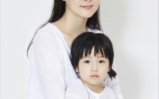 李英愛氧氣基因強 4歲女氣質美像媽媽