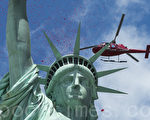 紐約每年都吸引著全球數百萬遊客，圖為自由女神像。（戴兵／大紀元）