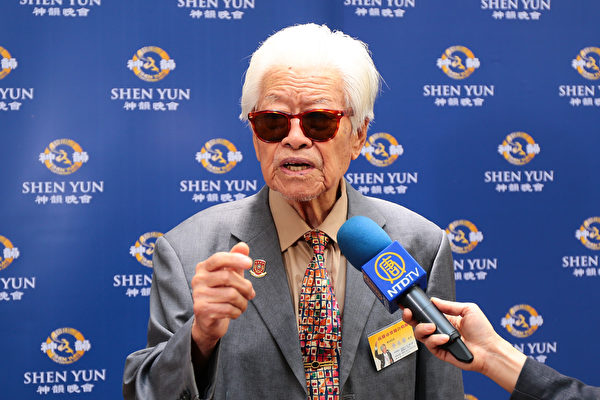 高雄實驗合唱團長兼指揮李長傑教授(鄭順利/大紀元) 高雄實驗合唱團長兼指揮李長傑教授(鄭順利/大紀元)