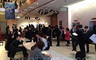 4月10日，「臺灣留學生徵才及就業博覽會」在紐約經文處舉行。（施萍/大紀元）