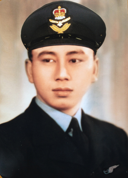 Thomas Cheong先生年轻参战时的照片。(照片由Thomas Cheong提供) Thomas Cheong先生年轻参战时的照片。(照片由Thomas Cheong提供)
