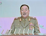 图为2012年7月18日，当时为次帅的玄永哲晋升为人民军总参谋长。（AFP）