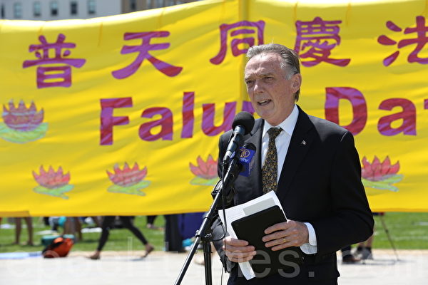 前聯邦內閣部長、新任國會法輪功之友主席皮特‧肯特(Peter Kent)(大紀元圖片) 前聯邦內閣部長、新任國會法輪功之友主席皮特‧肯特(Peter Kent)(大紀元圖片)