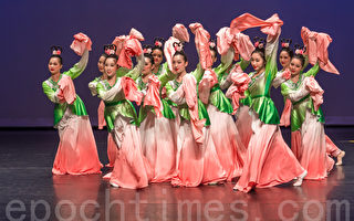 组图：加州飞天毕业汇演 见证中国古典舞的魅力