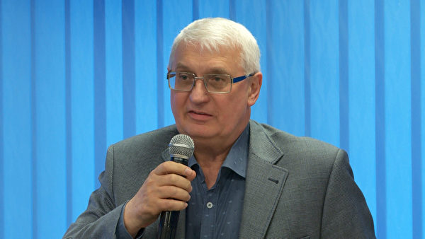 前基輔市長亞力山大(Oleksandr Mosiyuk)在烏克蘭《九評共產黨》退黨研討會上發言,2015年6月11日,於烏克蘭最大的通訊社Unian。(大紀元) 前基輔市長亞力山大(Oleksandr Mosiyuk)在烏克蘭《九評共產黨》退黨研討會上發言,2015年6月11日,於烏克蘭最大的通訊社Unian。(大紀元)