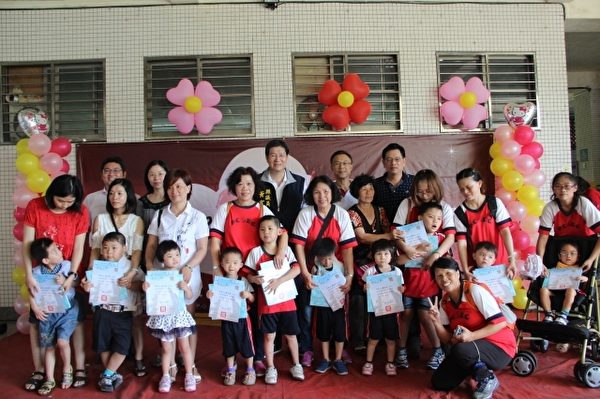 北成国小学前特教班合影。(谢月琴/大纪元) 北成国小学前特教班合影。(谢月琴/大纪元)