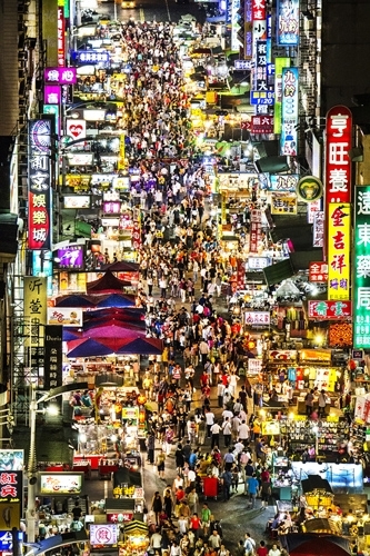 高雄六合夜市。(吳玉麟/台灣觀光局提供) 高雄六合夜市。(吳玉麟/台灣觀光局提供)