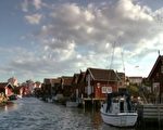 以瑞典的哥德堡为中心，去探访维京人部落的生活，在星罗棋布的群岛游览。(新唐人)