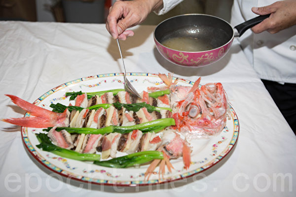 (許心如/大紀元) 【梁廚美食】麒麟蒸石斑魚