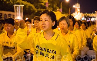 图片新闻：悼念罹难者 烛光照亮台湾夜空