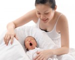美国生孩子比中国贵30倍?