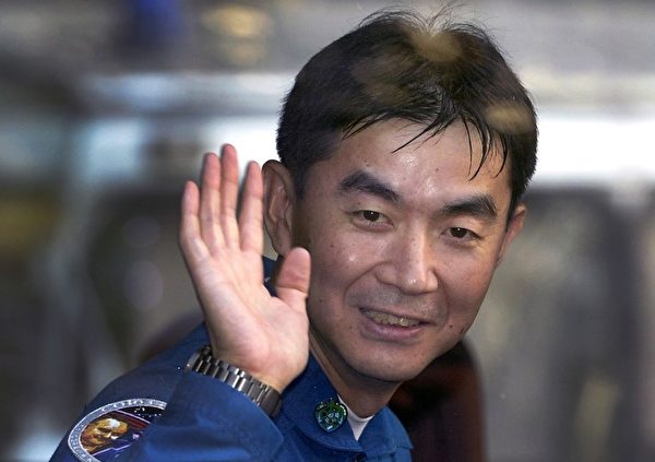 油井是日本宇宙航空研究開發機構(JAXA)的新一代宇航員,曾當過航空自衛隊試飛員。(AFP) 油井是日本宇宙航空研究開發機構(JAXA)的新一代宇航員,曾當過航空自衛隊試飛員。(AFP)