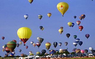 最新世界紀錄 法國433熱氣球齊升空