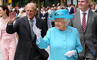 英媒曝光89岁女王鲜为人知的爱情故事