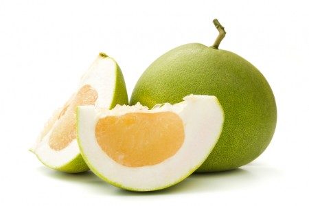 柚子皮具有食用、驅除異味、防蚊蟲等功效。(fotolia)