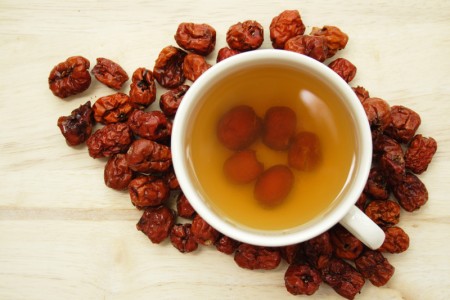 一杯中国红枣茶(fotolia）