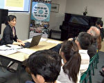 升学辅导老师Dr. Yoshida讲解表格填写诀窍。（新学友提供）