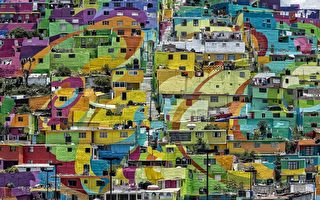 組圖：墨西哥動盪街區變身為多彩壁畫城