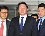 南韩总统特赦 盗公款财阀会长赫然在列
