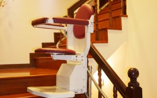 樓梯升降椅「實心不鏽鋼軌道」全球矚目