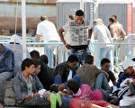 利比亚海岸3000移民获救 55人罹难