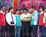 柯文哲逛走访彰化  逛市场探讨地产地销
