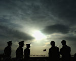 习近平于上周的阅兵式上宣布裁军30万后，外界不少评论对此进行分析。 (Feng Li/Getty Images)