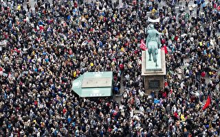 西歐爆大規模支持難民遊行 東歐多國反難民
