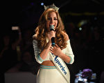 來自喬治亞州的佳麗肯崔勇奪美國小姐選美比賽的后冠。(Michael Loccisano/Getty Images)