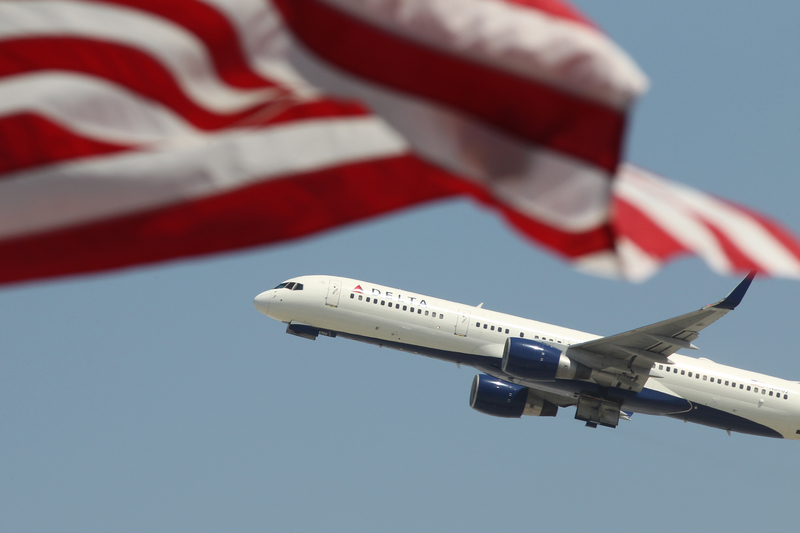 美国周一取消国际旅行禁令 需了解7件事