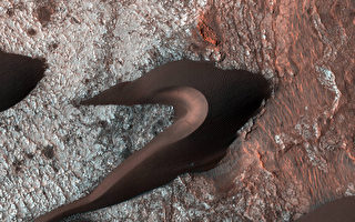 NASA火星沙丘新照片 你能看出像什麼