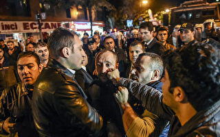土耳其大选前夕 警突击反对派电视台