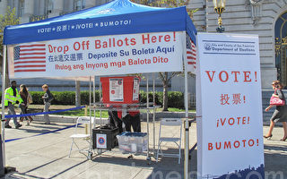 圖：舊金山中國城的投票站，投票選民絡繹不絕。（李文淨／大紀元）