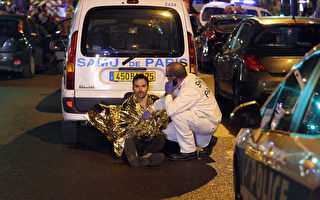 巴黎连环恐怖袭击 全国进入紧急状态