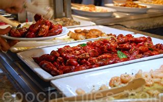 中国小龙虾价格腰斩 商家叫苦