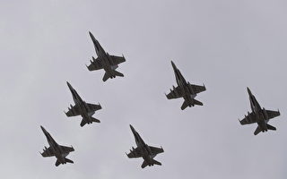 去年10月21日，6架加拿大CF-18大黃蜂戰機出發前往科威特，參加在敘利亞和伊拉克打擊ISIS恐怖組織的空襲。（加通社）