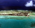 吉尔巴斯（Kiribati） 的珊瑚礁海景。(TORSTEN BLACKWOOD/AFP/Getty Images)