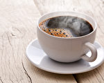 喝咖啡是否活得較久？醫學研究引論戰