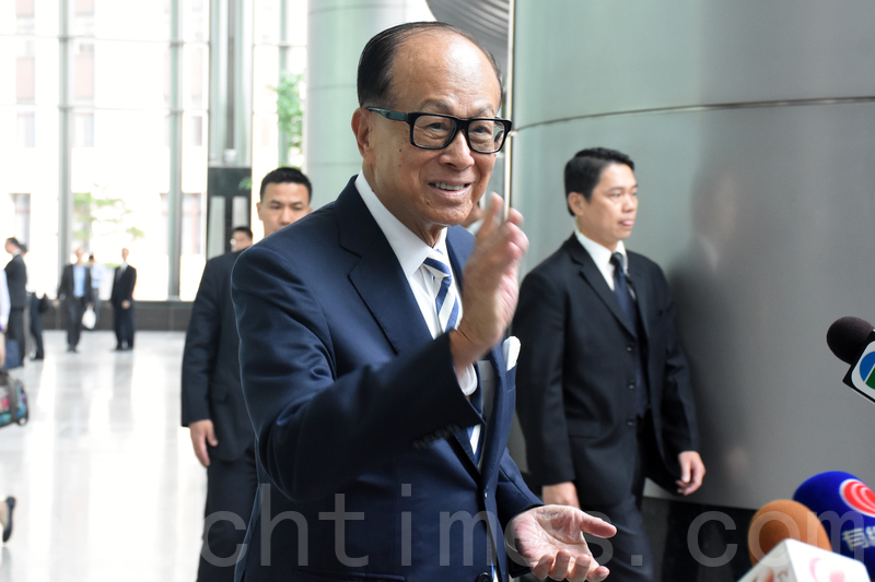 微妙時刻 周凱旋披露李嘉誠美國動手術細節 | 露面 | 大紀元
