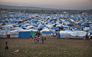 在伊拉克北部的埃爾比勒（Irbil）臨時難民營中現住有24萬和托巴瑞同樣命運的敘利亞難民，他們的孩子既不是敘利亞公民，也不是伊拉克公民，甚至也不是他們父母國家的公民。（加通社）