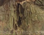 墾丁國家森林公園裡有許多奇特的地理景觀，仙洞是目前台灣最長石灰岩洞。（謝蕙如／大紀元）