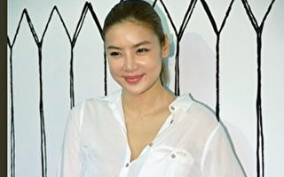 樂基兒元旦曬照公布戀情 男友為圈外人