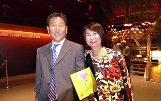 “神韵演出让我身处神话世界”