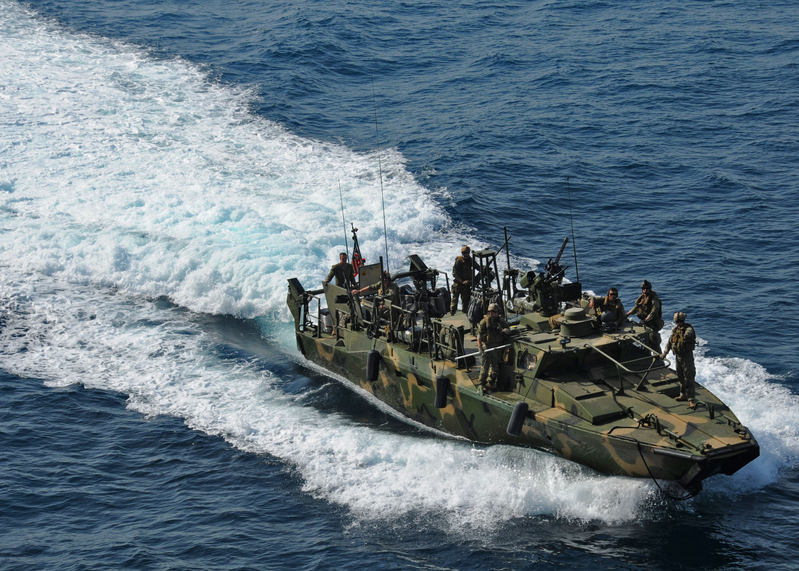 伊朗欲捕捉美国海上无人机 遭到美海军拦截