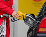 较低的原油价格、稳定的澳元汇率以及与竞争的汽油市场，让用户们感受到了最近几周来加油站的汽油价格下降。(Scott Barbour/Getty Images)
