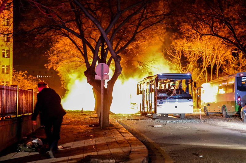 土耳其巴士翻车坠毁 外籍乘客12死26伤